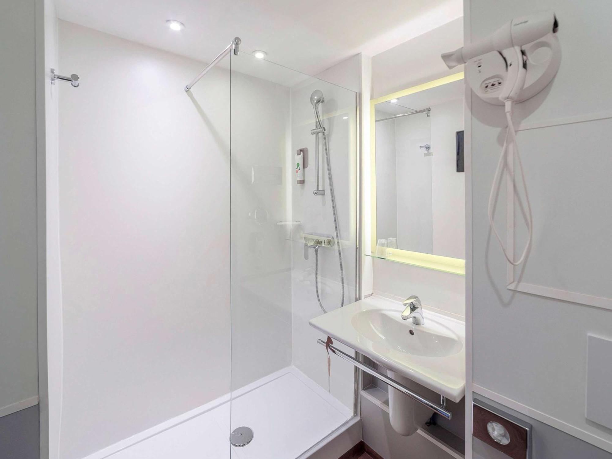 Ibis Styles Lille Marcq En Baroeul Otel Dış mekan fotoğraf