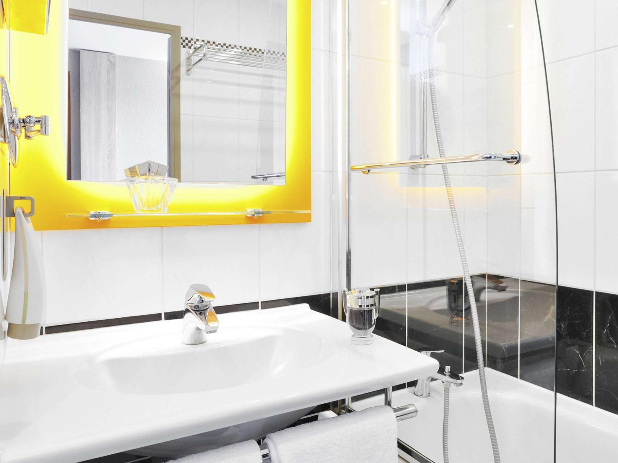Ibis Styles Lille Marcq En Baroeul Otel Dış mekan fotoğraf