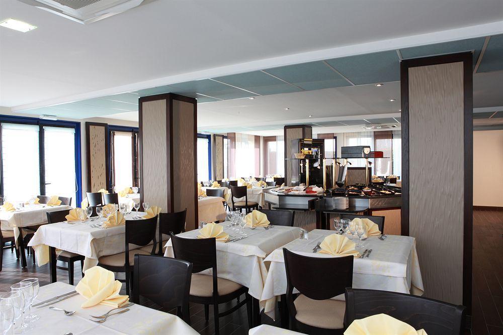 Ibis Styles Lille Marcq En Baroeul Otel Restoran fotoğraf