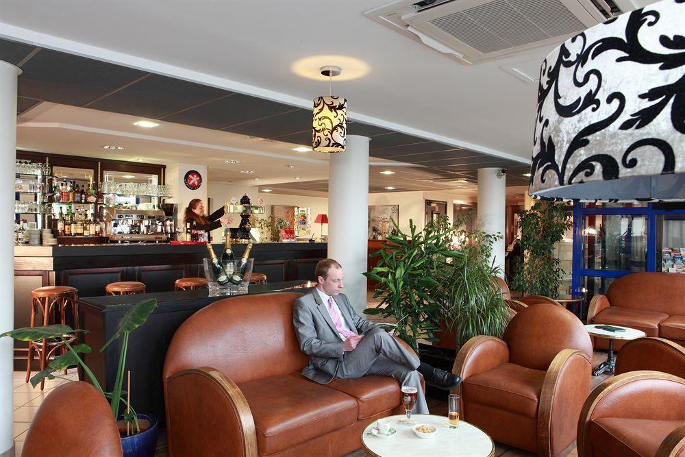 Ibis Styles Lille Marcq En Baroeul Otel Restoran fotoğraf